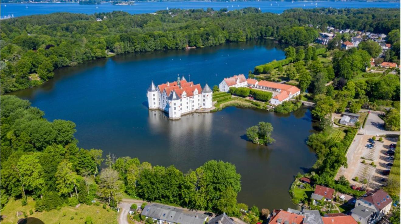 Ferienwohnung Am Schlosspark Glücksburg Esterno foto